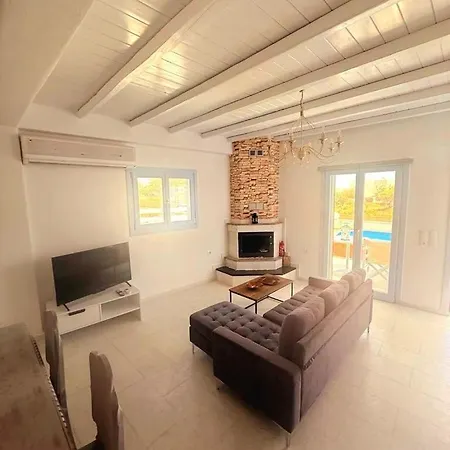 Luxury - Dias Ferienhaus Alikí